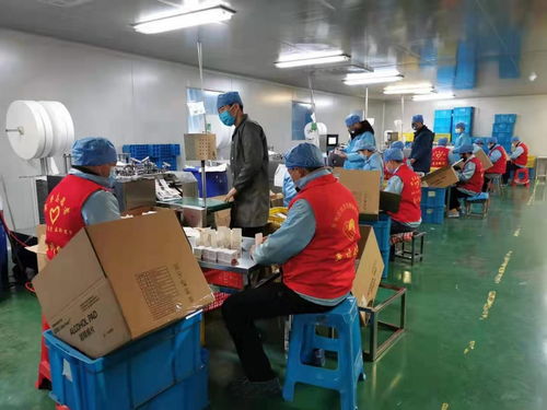 浙江多地志愿者服务口罩生产企业 加班加点生产防疫防护用品